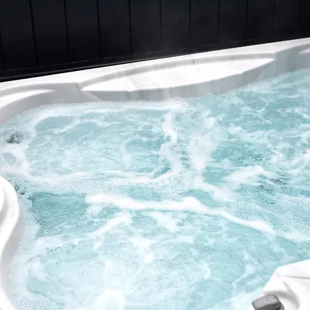 Field View With Hot Tub *