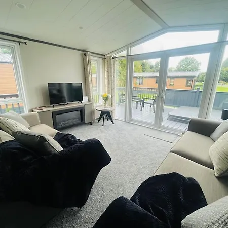 Ferienhaus Field View With Hot Tub